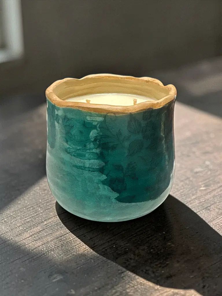Candela in Vaso di Ceramica Turchese - immagine 2